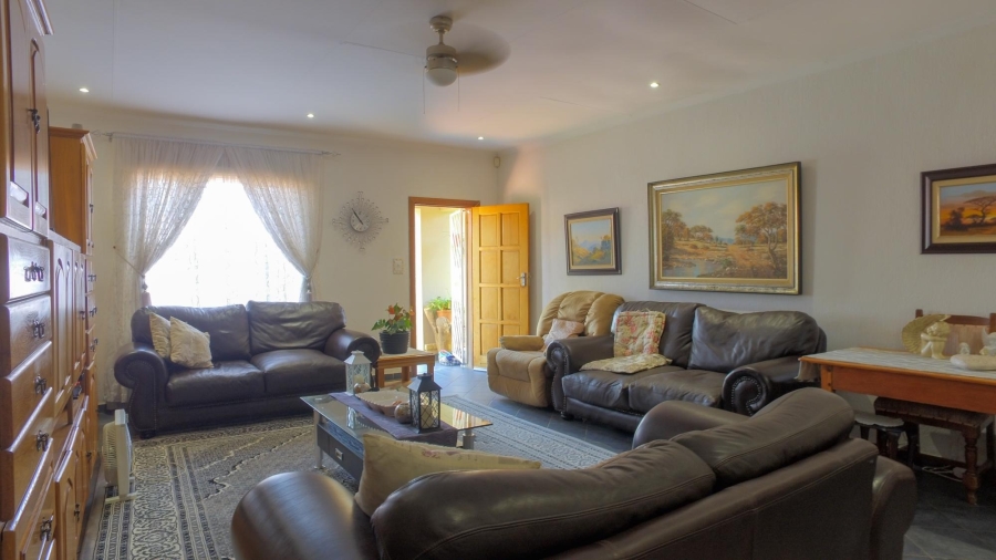 4 Bedroom Property for Sale in Waterval East North West